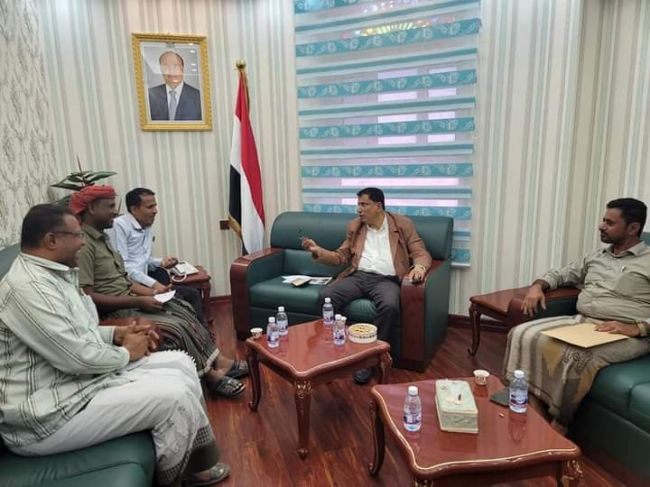 محافظ المهرة يطّلع على نتائج زيارة قيادة مكتب الشؤون الإجتماعية والعمل بالمحافظة إلى مدينة عدن