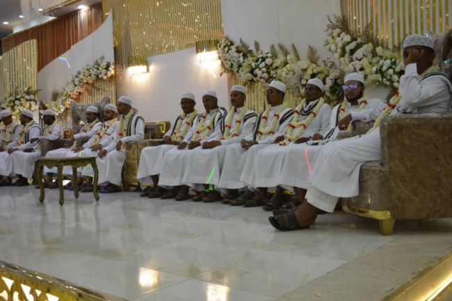  منتدى شباب الصفوة يقيم مهرجان الزواج الجماعي الخامس لـ 40 عريس وعروس في عدن