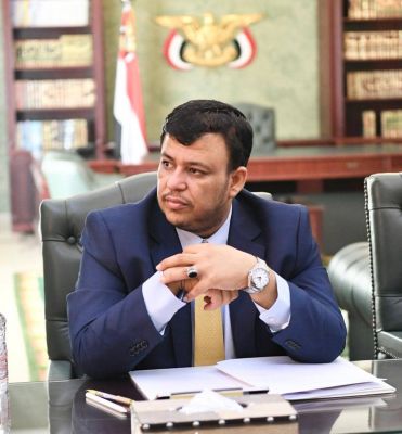 عضو مجلس القيادة عبدالله العليمي يدين جريمة الحوثيين بحق الشيخ صالح حنتوس